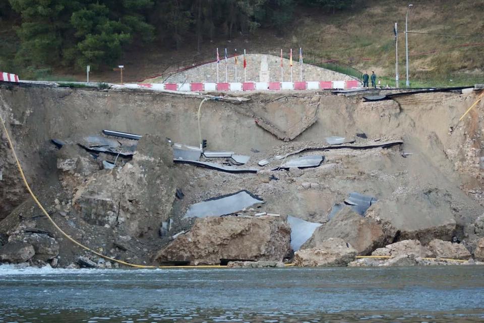 11013148_877516405651967_3639358317400015333_n