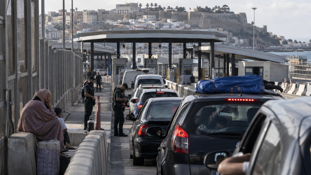 Frontera de Ceuta como ilustración del debate sobre Marruecos y la cosoberanía